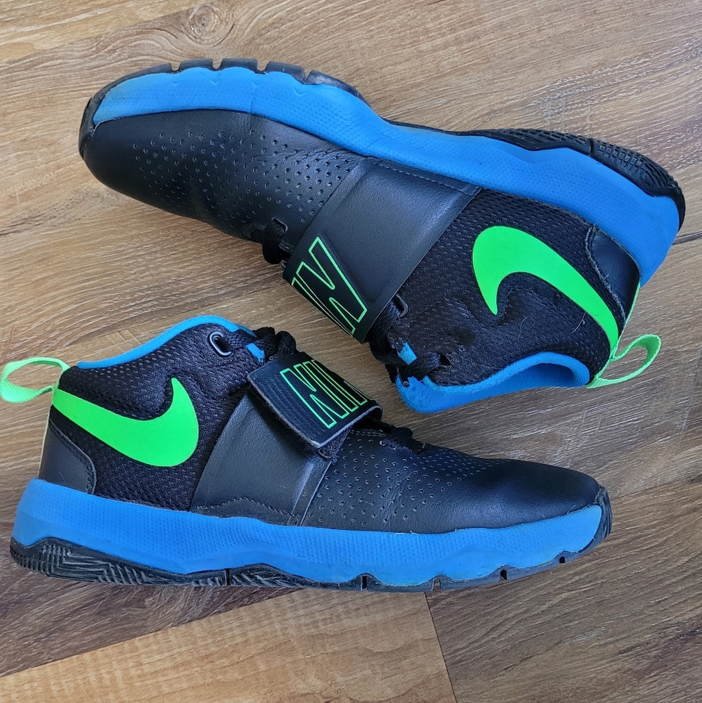 Nike Kids Black and Blue Athletic Shoes